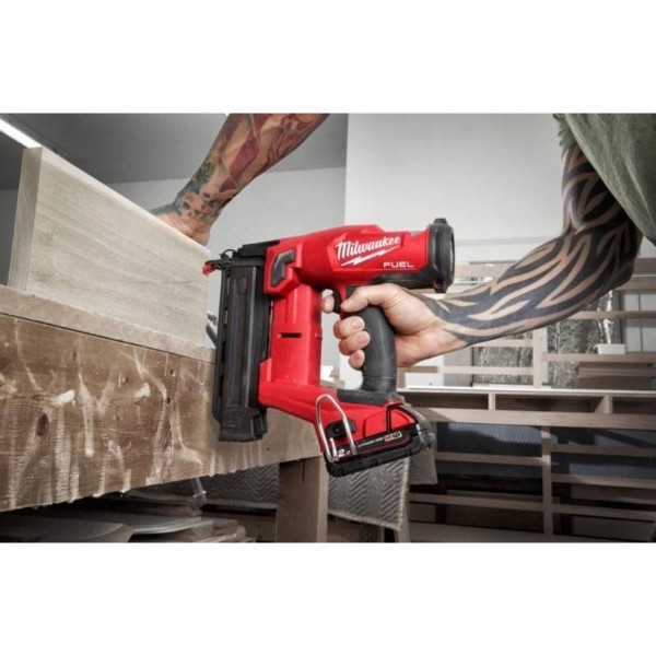 Фото - Гвоздезабиватель Milwaukee M18 FN18GS-0X (4933471409)