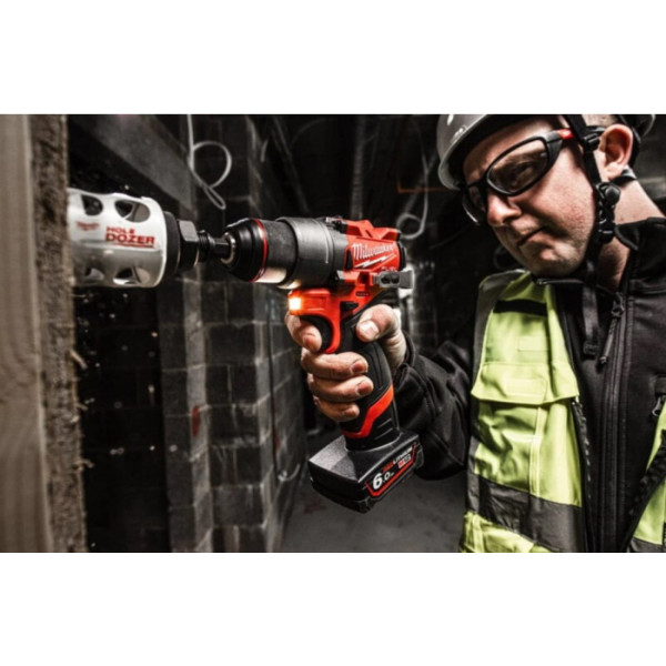 Фото - Дрель-шуруповерт Milwaukee M12 FDD2-202X, 37Нм (4933479873)