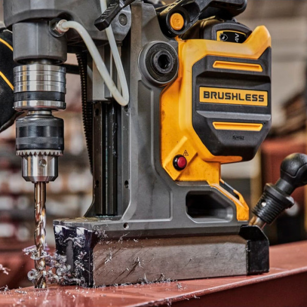 Фото - Станок DeWALT DCD1623N