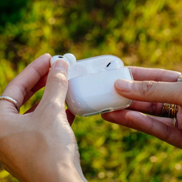 Фото - Чохол для навушників Native Union (RE) Clear Case Clear for Airpods Pro 2nd Gen (APPRO2-TRA)