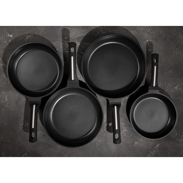 Фото - Сковорода універсальна Ardesto Black Mars Sarin 24 см (AR0724BC)