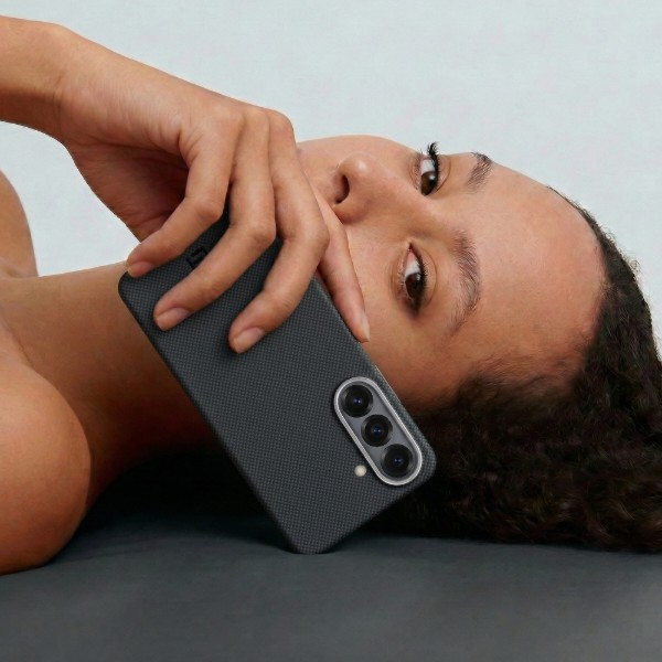 Фото - Чехол для смартфона Armorstandart BlackIcon Aramid Plain MagCase for Samsung S25 Black (ARM90162)
