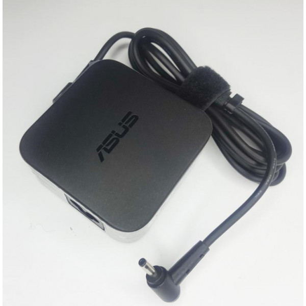 Фото - Зарядное устройство для ноутбука Asus 65W 19V 3.42A (ADP-65GD) Фото - Зарядное устройство для ноутбука Asus 65W 19V 3.42A (ADP-65GD)