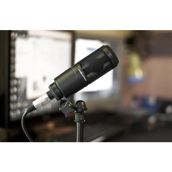 Фото - Микрофон вокальный проводной Audio-Technica AT2020
