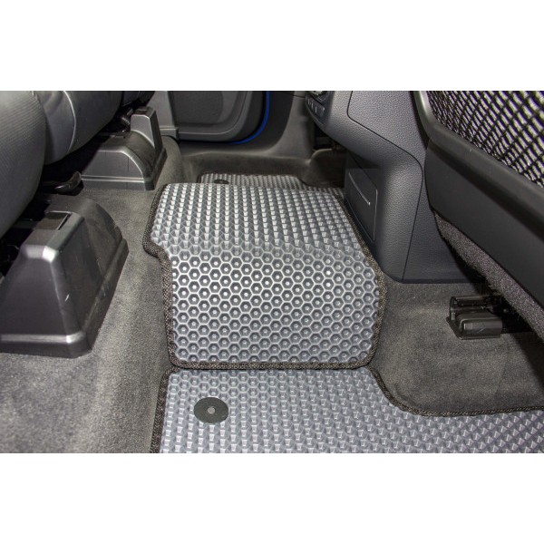 Фото - Килимки з екошкіри в салон авто EVAtech ECO для Q7 (4M) 7 seats Audi 2015 2 покоління SUV USA (AU11153CG5AV8BBB)