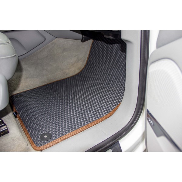 Фото - Килимки з екошкіри в салон авто EVAtech ECO для Q7 (4M) 7 seats Audi 2015 2 покоління SUV USA (AU11153CG5AV8BBB)