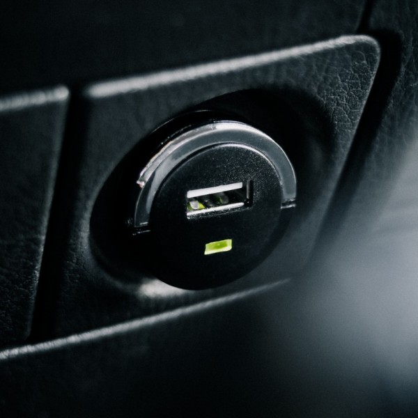 Фото - Автомобильное зарядное устройство Strax Car Charger 1A Single USB-A Black (4029948595757)