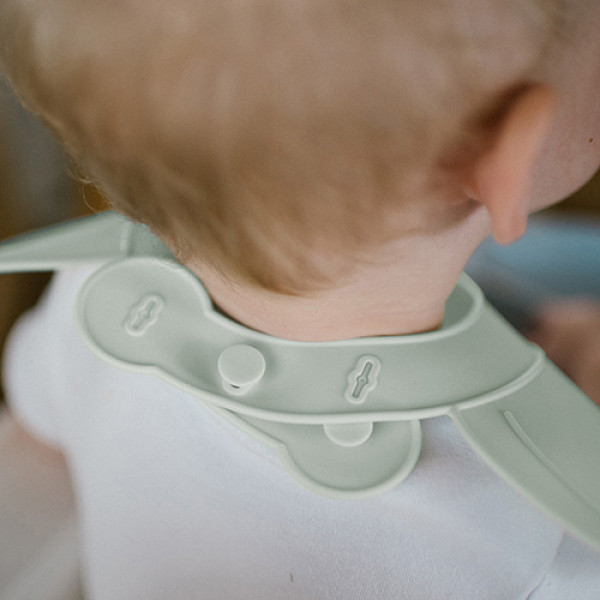 Фото - Нагрудник силиконовый BabyOno с регулируемой застежкой Зеленый (1639/03)