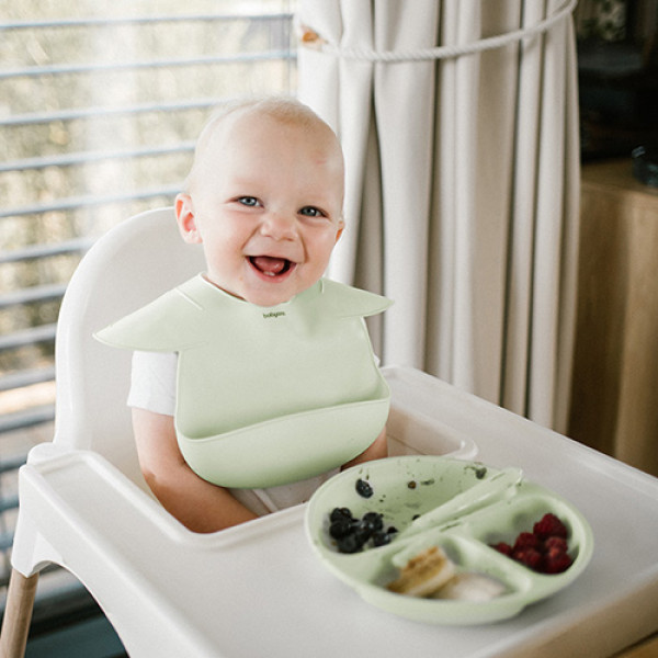 Фото - Нагрудник силиконовый BabyOno с регулируемой застежкой Зеленый (1639/03)