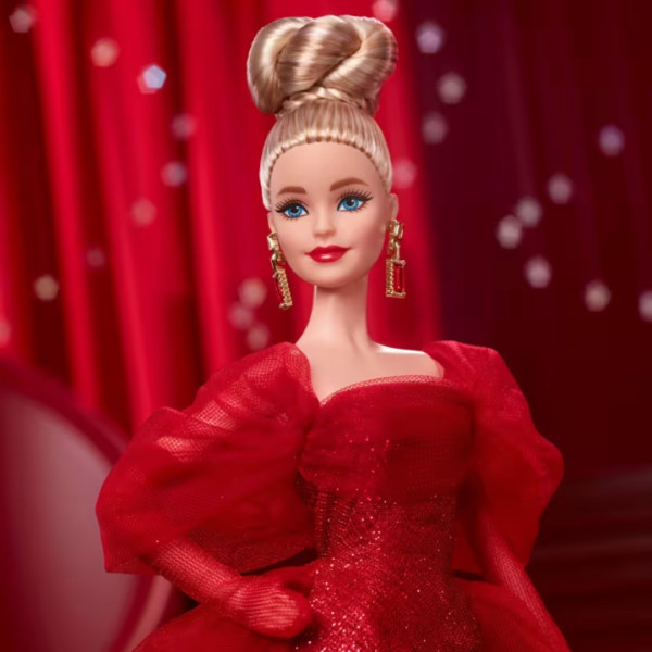 Фото - Коллекционная кукла Barbie «Ruby Red» к 80-летию Mattel — блондинка (JBJ17)