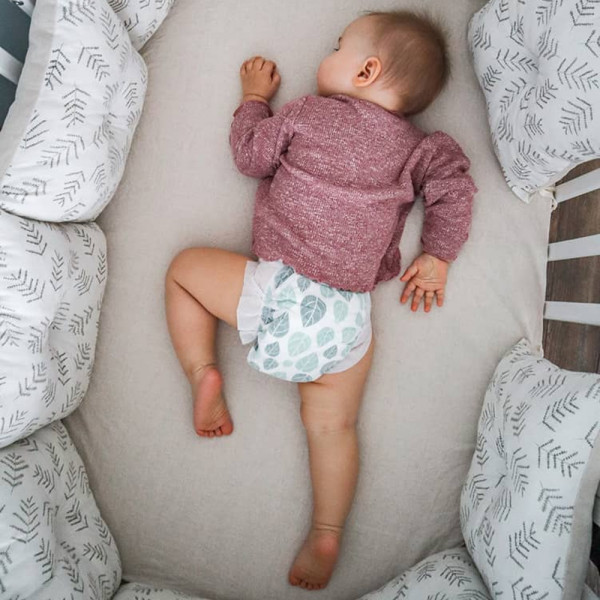 Фото - Одноразові підгузки Offspring розмір M 6-10 кг 42 шт. Кити (DP-OI-FAT-M42P-WTW)