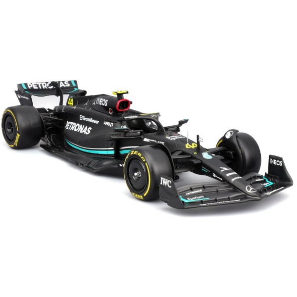 Фото - Коллекционная машинка 1:24 Bburago MERCEDES-AMG PETRONAS F1 W15 (2024) (1:24) (18-28069 (#44))