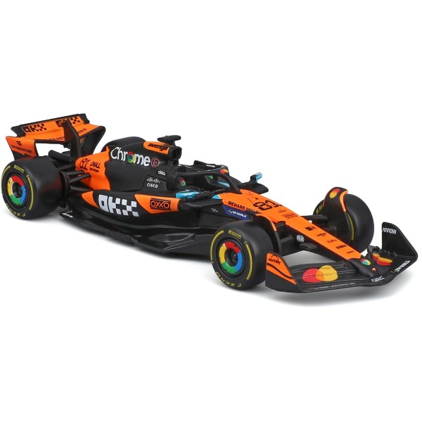 Фото - Коллекционная машинка 1:43 Bburago MCLAREN F1 MCL39 (2025) (1:43) (18-38248)