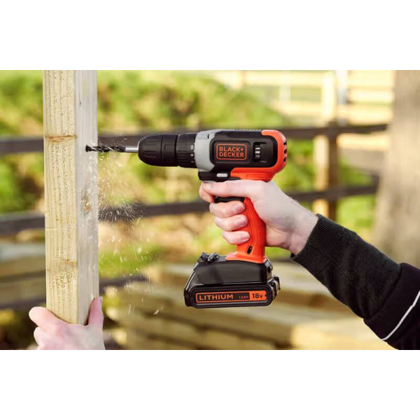 Фото - Дриль-шуруповерт Black&Decker BCD001C1