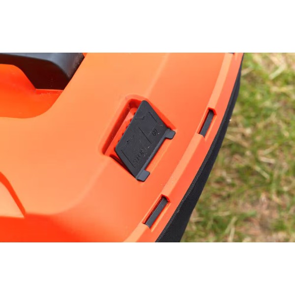 Фото - Газонокосилка аккумуляторная Black&Decker BCMW33184L2