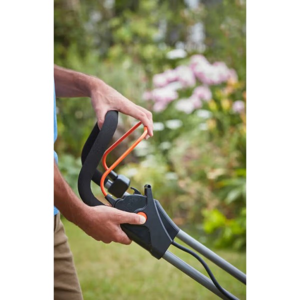 Фото - Газонокосилка аккумуляторная Black&Decker BCMW33184L2