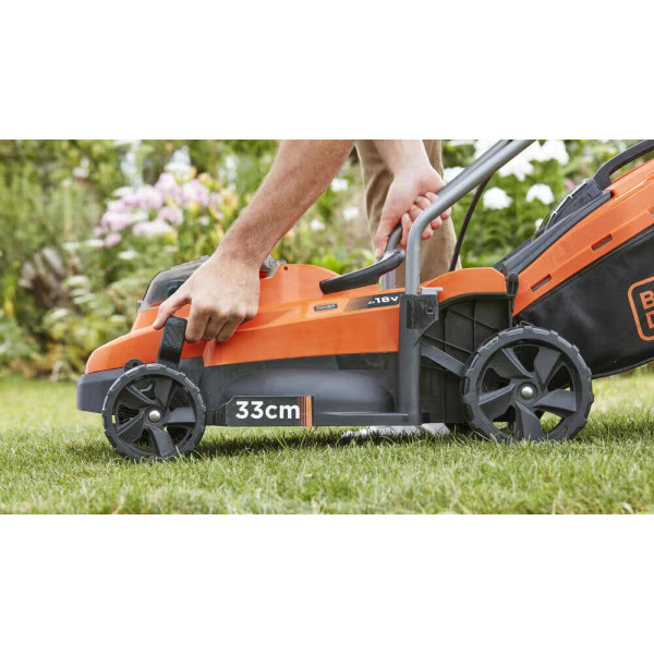 Фото - Газонокосилка аккумуляторная Black&Decker BCMW3318L2