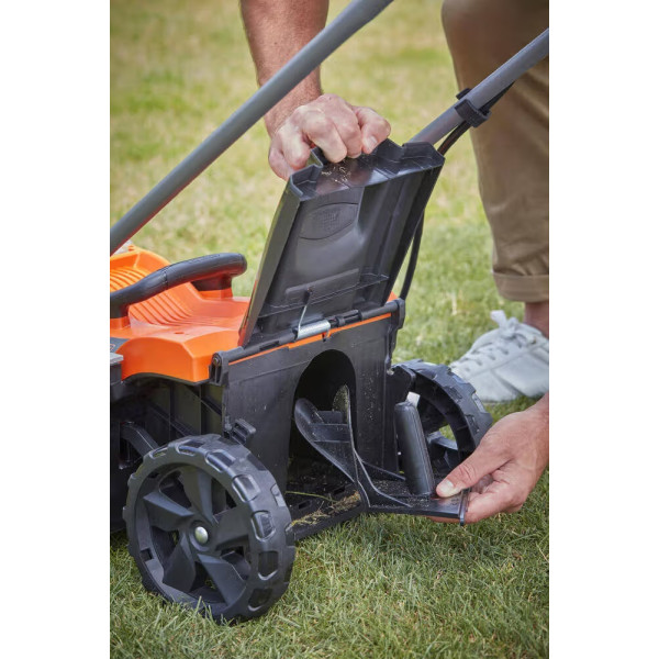 Фото - Газонокосарка акумуляторна Black&Decker BCMW3336L2