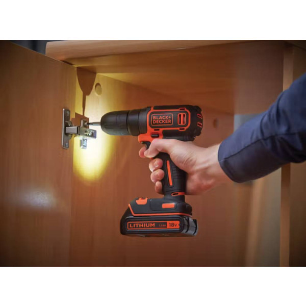 Фото - Дрель-шуруповерт Black&Decker BDCD18