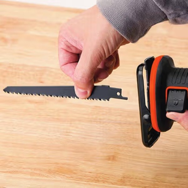 Фото - Пила шабельна Black&Decker 18В Li-Ion (BDCR18N)