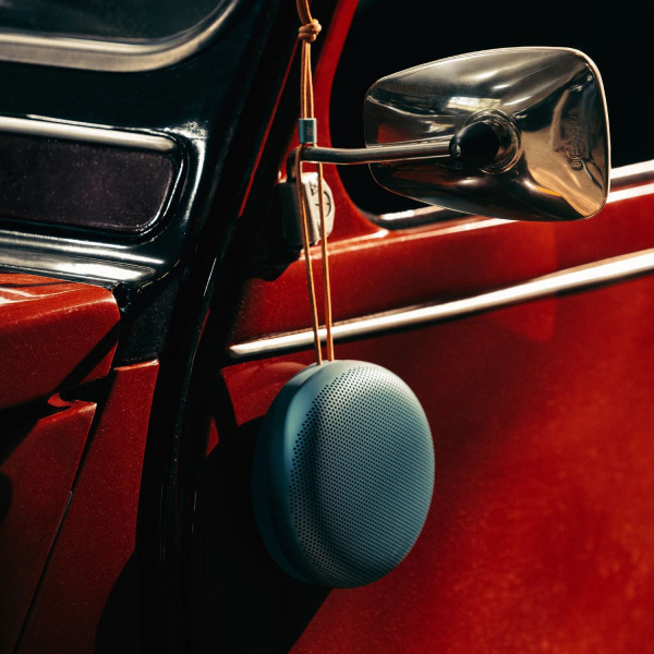 Фото - Портативна акустика Bang & Olufsen Beosound A1 3rd Gen Eucalyptus Green (1736009)