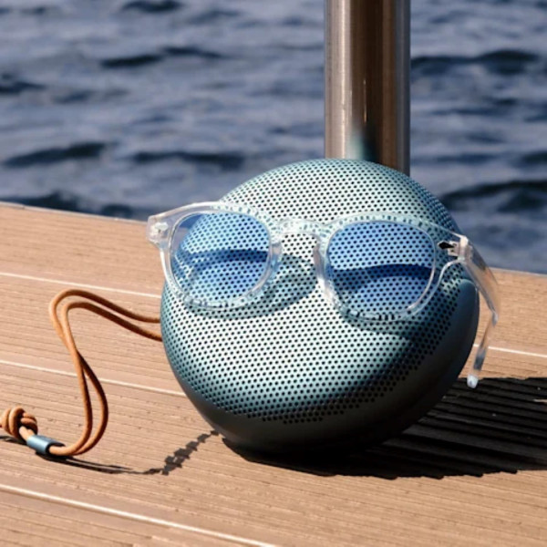 Фото - Портативна акустика Bang & Olufsen Beosound A1 3rd Gen Eucalyptus Green (1736009)