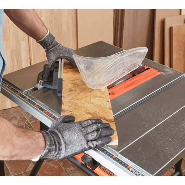 Фото - Циркулярна пила Black&Decker 1800 Вт (BES720)
