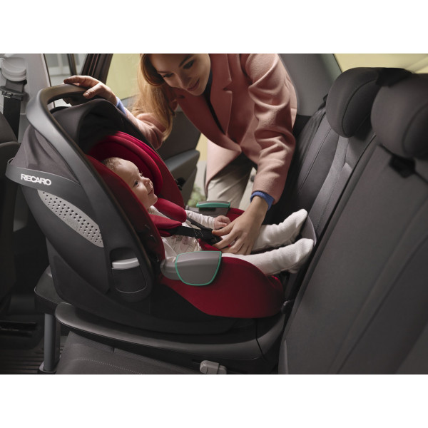 Фото - Автокрісло RECARO Avan Iron Red