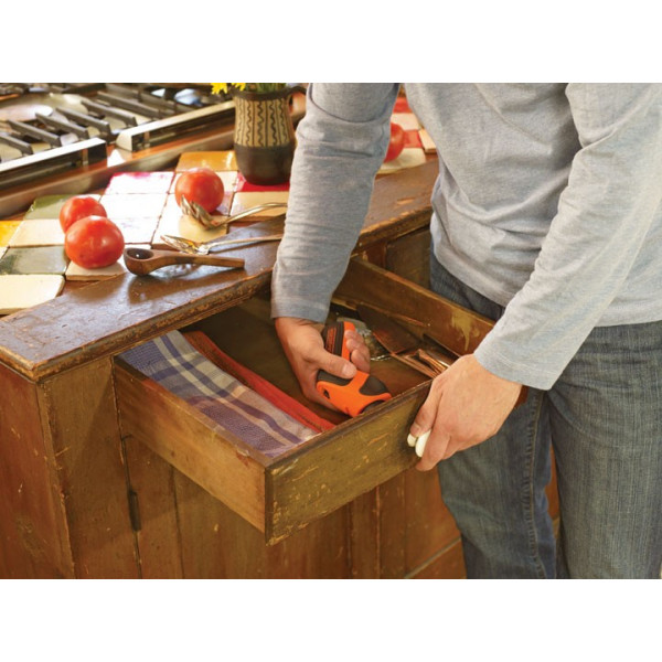 Фото - Аккумуляторная отвертка Black&Decker CS3651LC