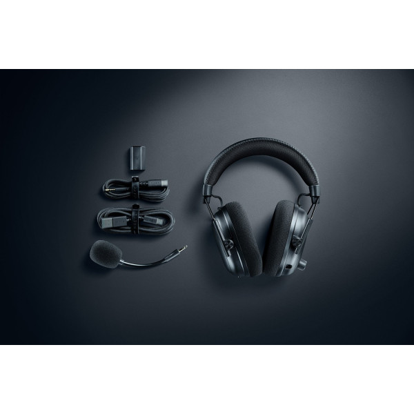 Фото - Гарнітура бездротова ігрова Razer Blackshark V3 PRO Wireless, Black (RZ04-05400100-R3M1)