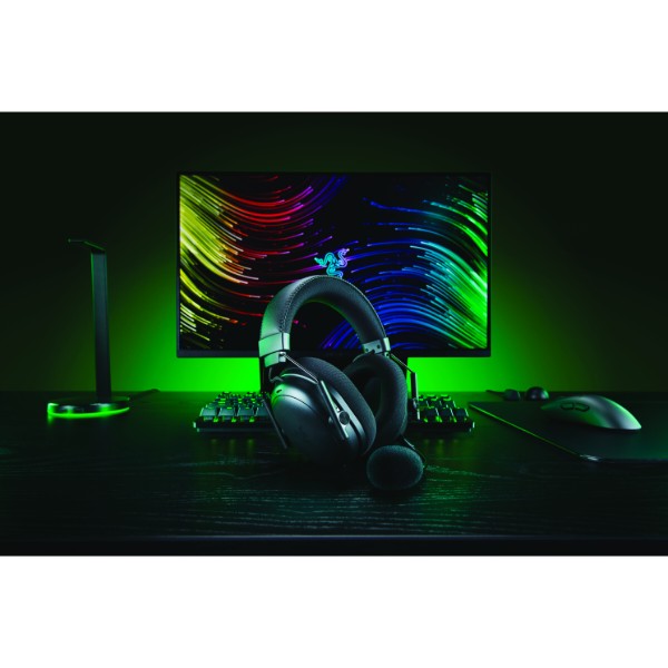 Фото - Гарнітура бездротова ігрова Razer Blackshark V3 PRO Wireless, Black (RZ04-05400100-R3M1)