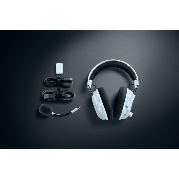 Фото - Гарнітура бездротова ігрова Razer Blackshark V3 PRO Wireless, White (RZ04-05400200-R3M1)