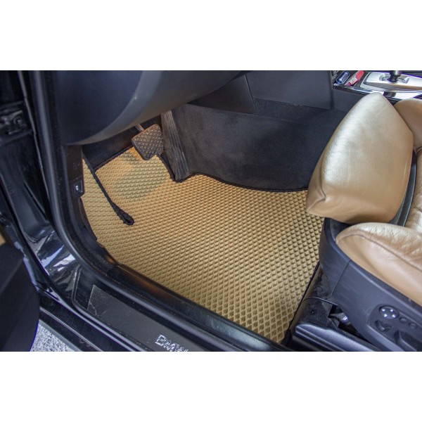 Фото - Коврики из экокожи в салон авто EVAtech ECO для 5 Series (E61) BMW 2003-2010 6 поколение Combi EU BM12472C5BM4BBB