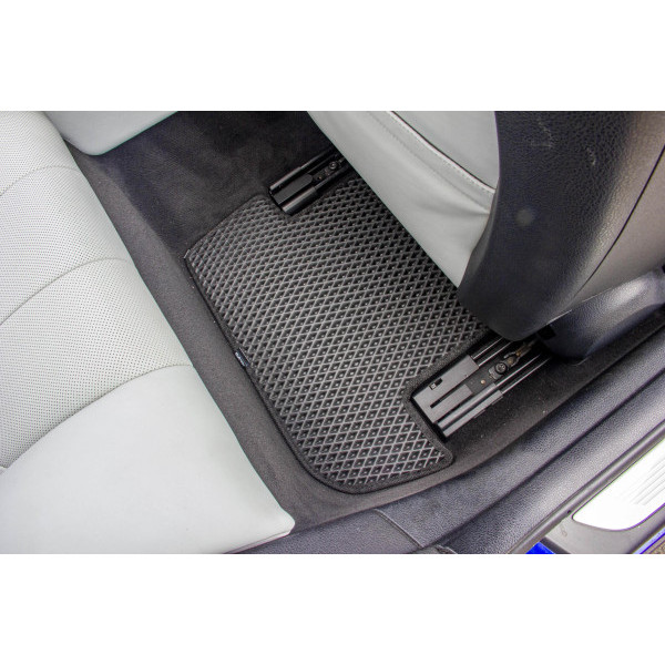 Фото - EVA килимки в салон авто EVAtech для 6 Series (F12) xDrive BMW 2011-2017 3 покоління Cabrio EU (BM43732PB4BW4RBB)