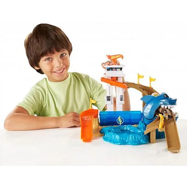Фото - Трек Hot Wheels Охота на акулу серии Измени цвет(BGK04)