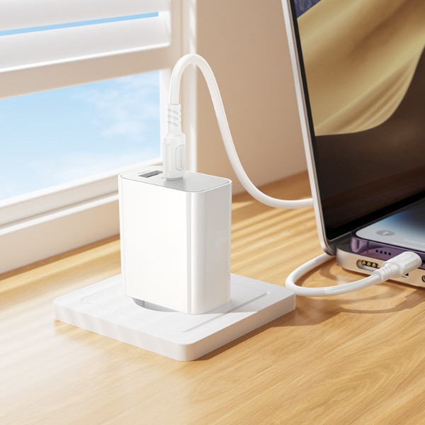 Фото - Сетевое зарядное устройство BOROFONE BA107A Stellar single port PD30W charger set (C to iP) (EU) White (6941991125355)