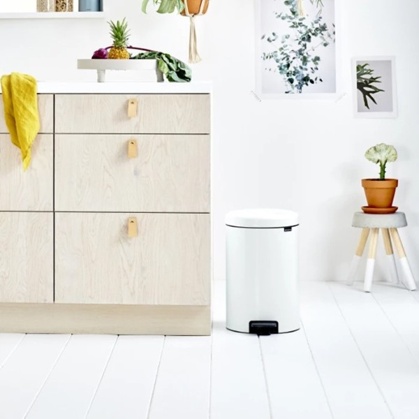 Фото - Бак для сміття з педаллю Brabantia Pedal Bin 20 л 111846