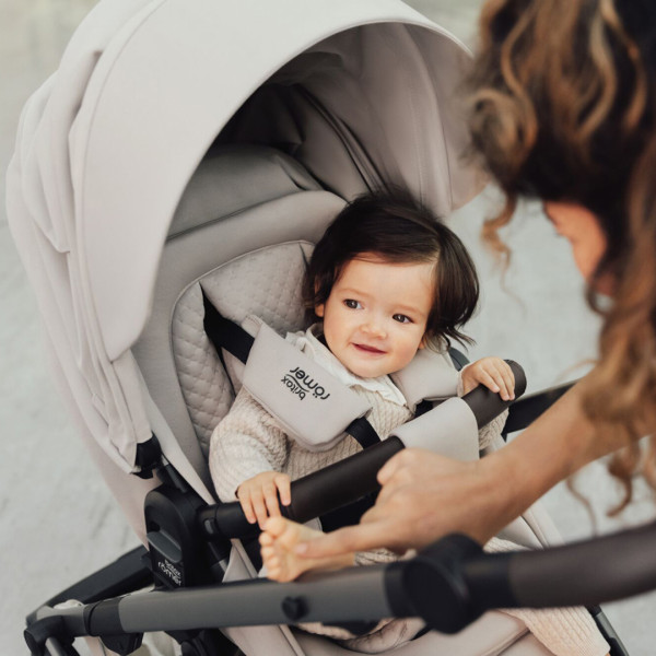 Фото - Коляска прогулочная Britax-Romer SMILE 5Z LUX Linen Grey