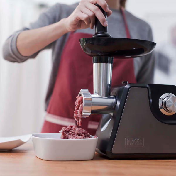 Фото - М'ясорубка Black&Decker BXMMA1000E