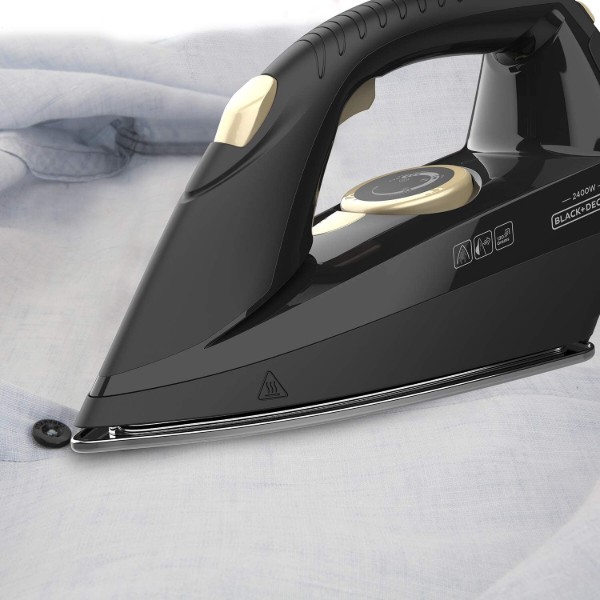 Фото - Праска з парогенератором Black&Decker BXSS2400E