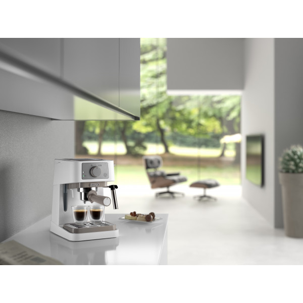 Фото - Кавоварка ріжкова Delonghi EC 260 W