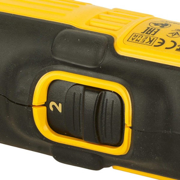 Фото - Дрель-шуруповерт DeWALT DCD740N