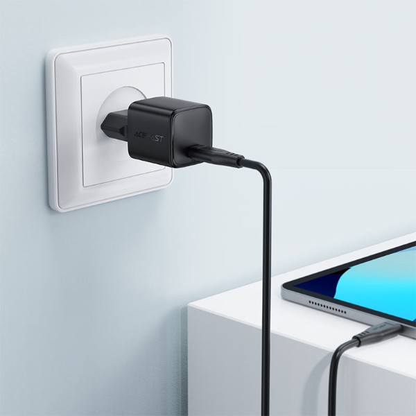 Фото - Сетевое зарядное устройство AceFast 1xUSB-C 30W Gan A118 Fast Charger + USB-C cable Black (6974316285175)