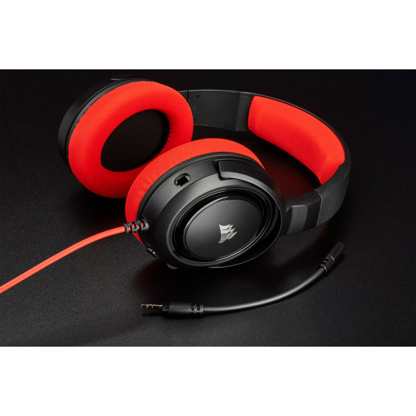 Фото - Гарнитура проводная игровая Corsair HS35 Red (CA-9011198-EU)