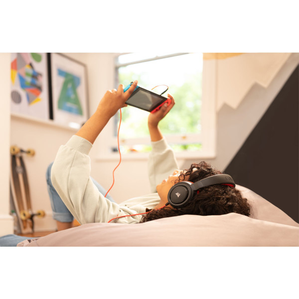 Фото - Гарнитура проводная игровая Corsair HS35 Red (CA-9011198-EU)