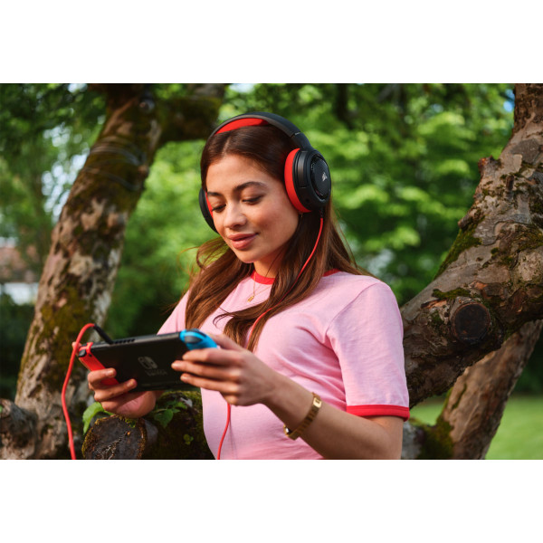 Фото - Гарнитура проводная игровая Corsair HS35 Red (CA-9011198-EU)
