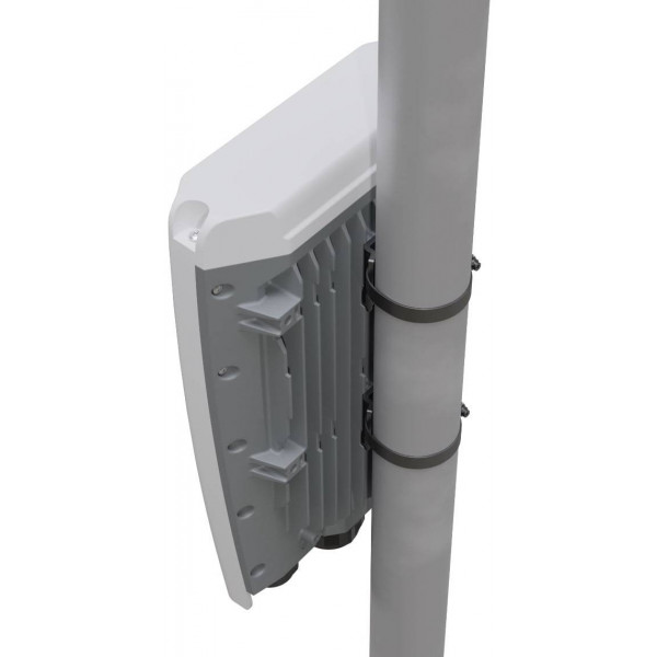 Фото - Коммутатор локальної мережі (Switch) MikroTik CRS504-4XQ-OUT