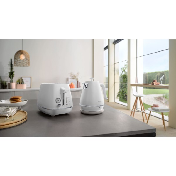 Фото - Электрический чайник Delonghi KBIN2001W