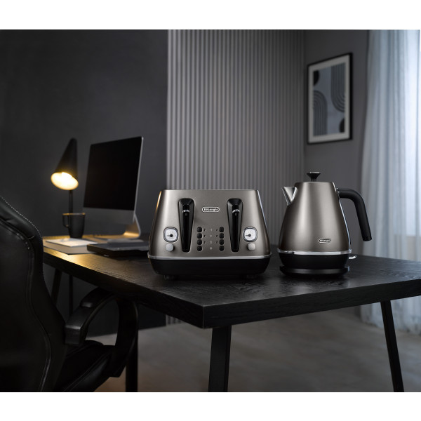 Фото - Електричний чайник Delonghi KBIN 2001 TB