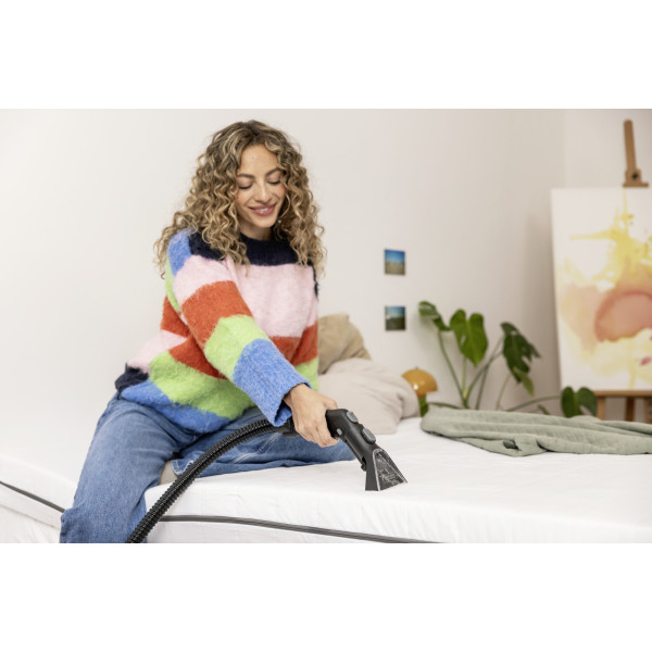 Фото - Пылесос-пятновыводитель Karcher SE 3 Compact (1.081-530.0)